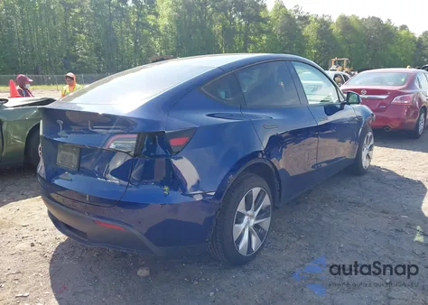 2021 Tesla Model Y Long Range Dual Motor All-Wheel Drive z USA, uszkodzony, nr VIN 5YJYGDEEXMF243607